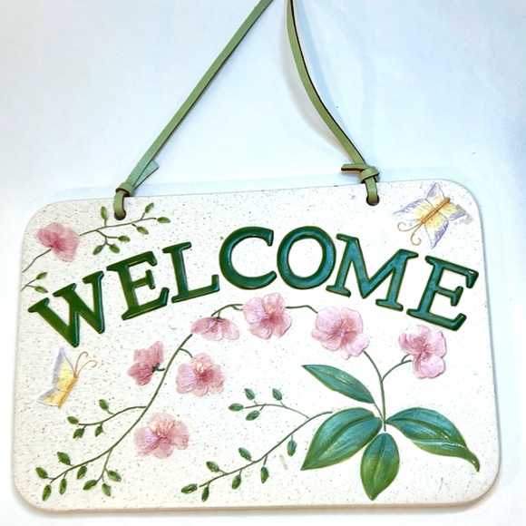 Inviting Ceramic Door Hanger "WELCOME"  with leather strap - Cream, Green & Pink - Picture 3 of 4